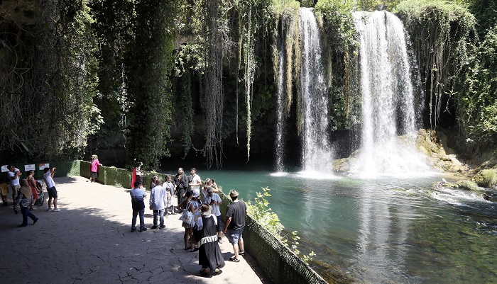 نمایی از آبشار دودن